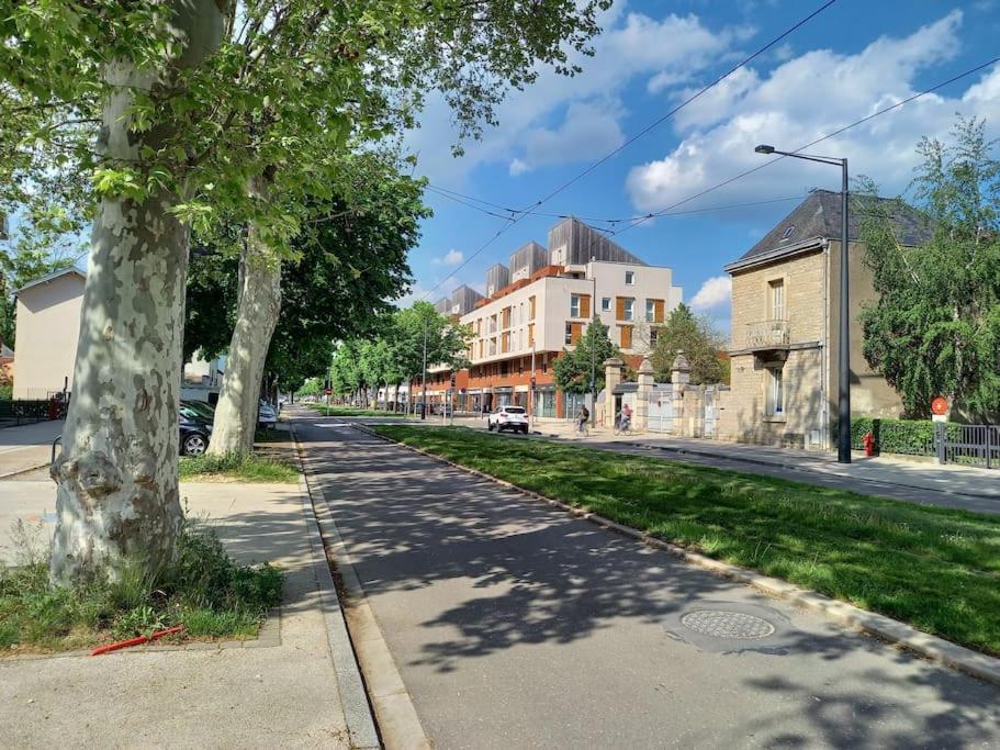 Bel Appartement Grande Terrasse Avec Parking A Dijon Ngoại thất bức ảnh