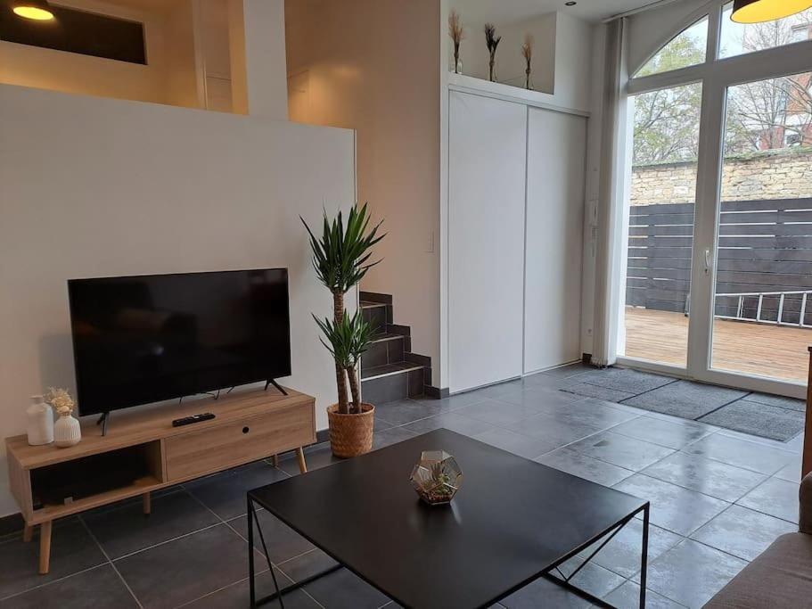 Bel Appartement Grande Terrasse Avec Parking A Dijon Ngoại thất bức ảnh